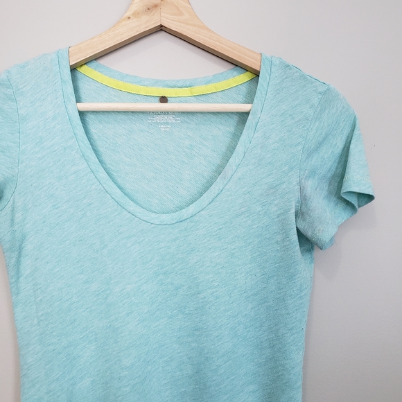 3/$30 Victoria's Secret Blue ScoopNeck ShortSleeve - Picture 8 of 12